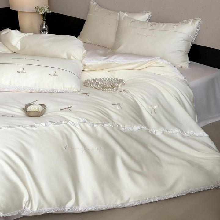 Girl Crush Bedding Set