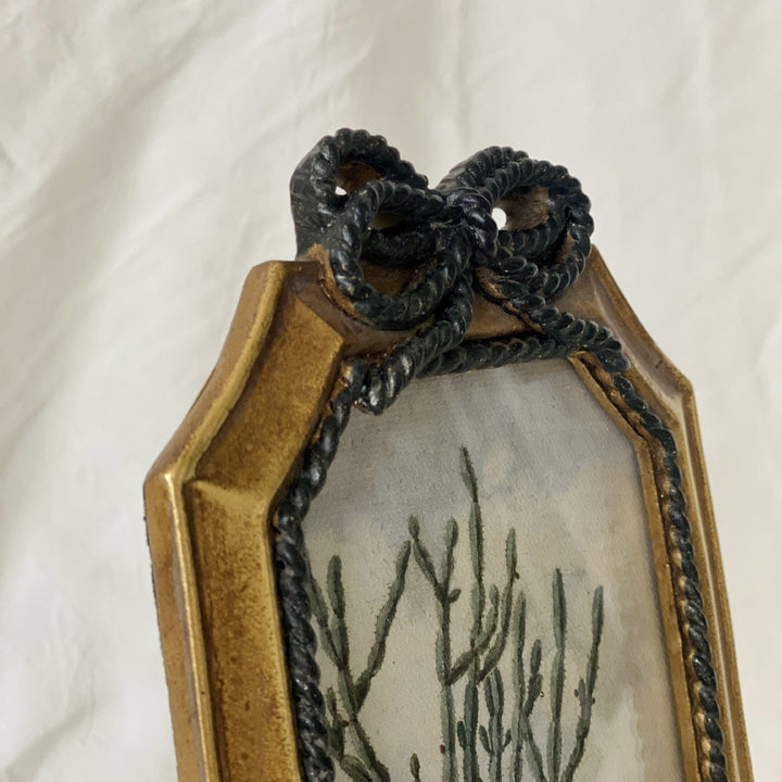 Vintage Rope-Trim Bow Frame