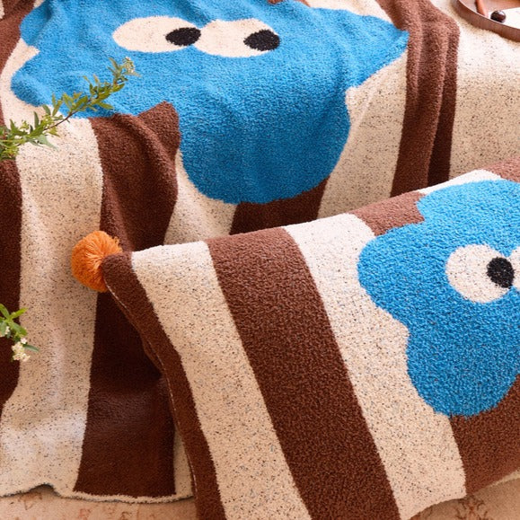 Big Eyes Striped Blanket