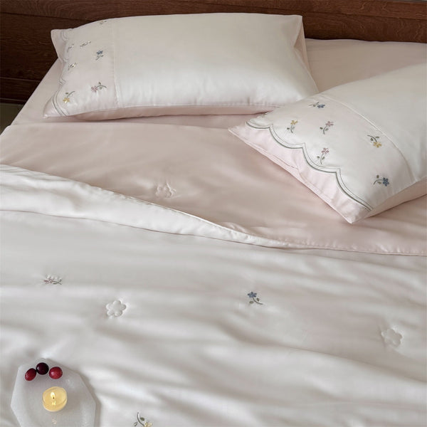 Mini Bloom Lyocell Summer Quilted Blanket
