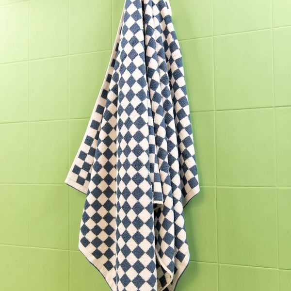 Classic Checkerboard Towel Collection