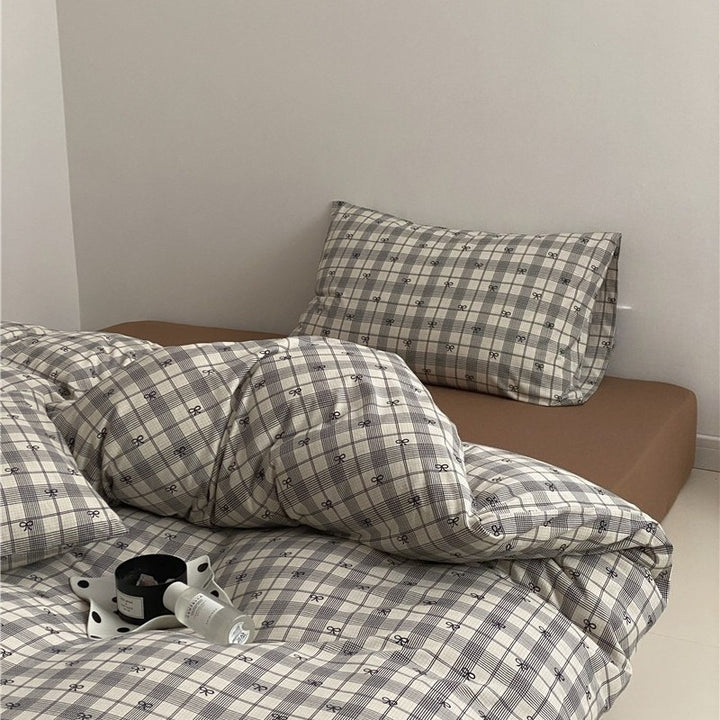 Vintage Line Bow Bedding Set