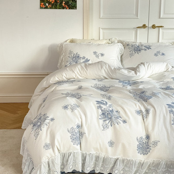 Bloom & Lace Bedding Set