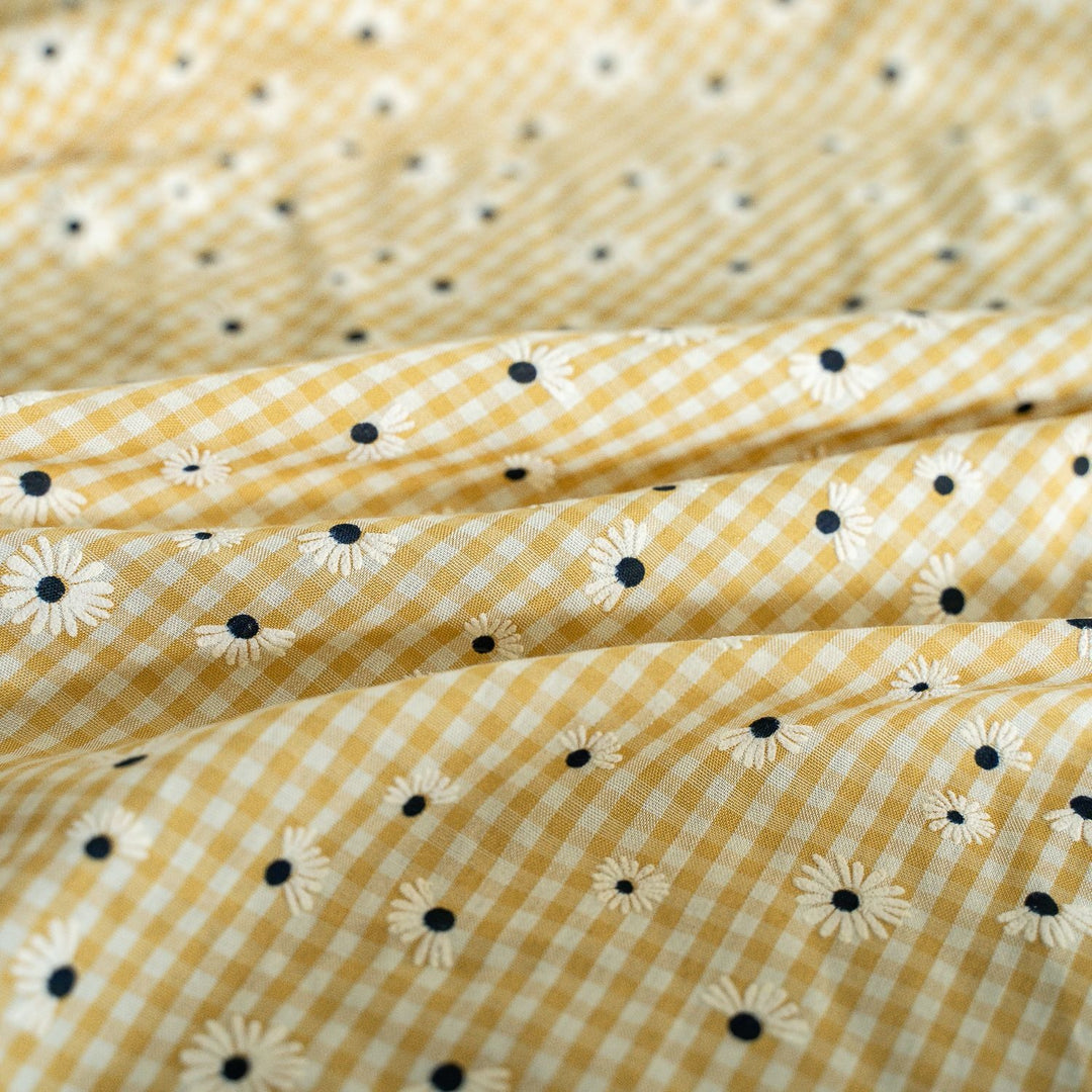 Retro Daisy Gingham Curtain