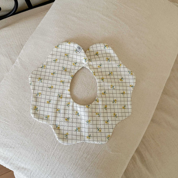 Country Petal Bib Set