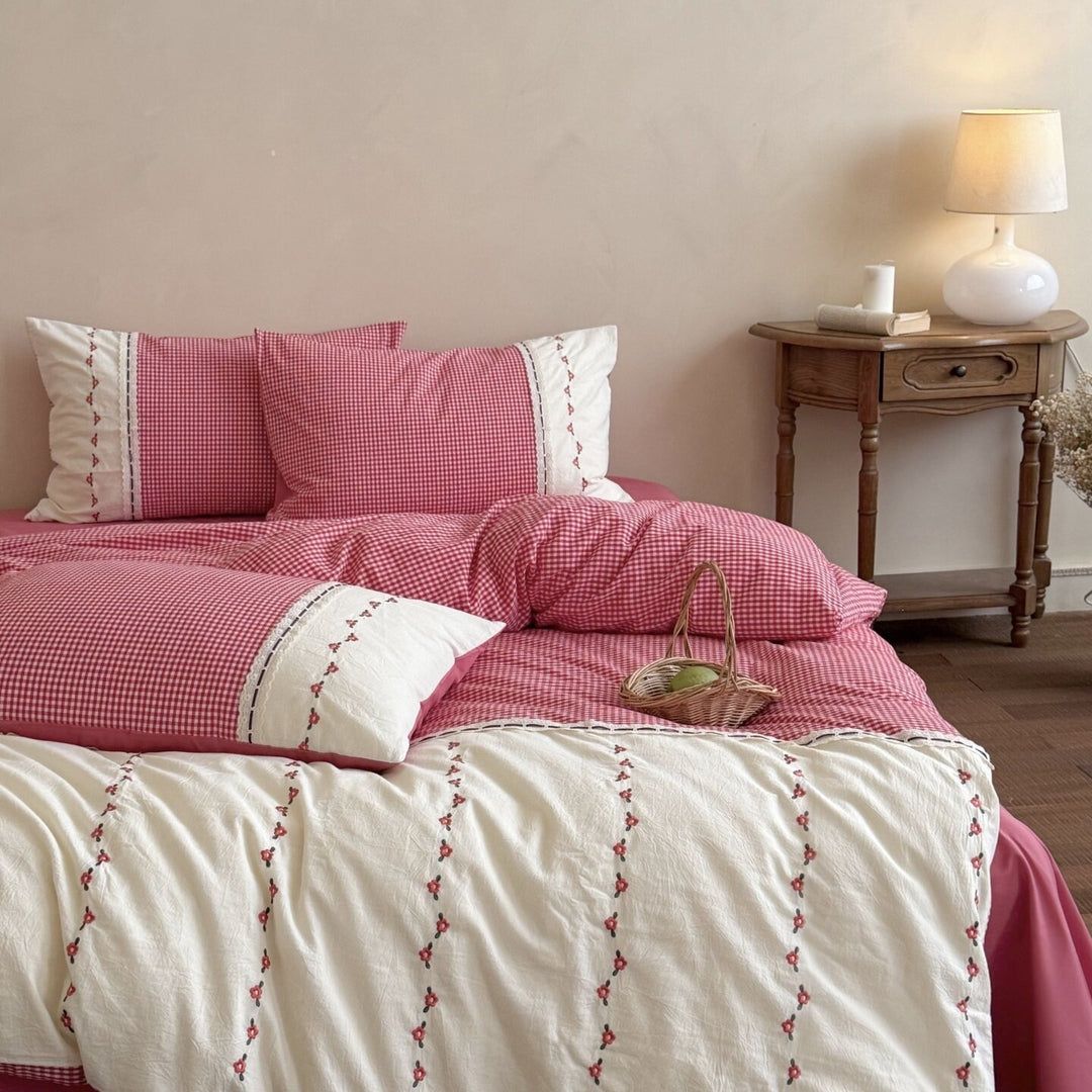 Wild Rose Farmhouse Bedding Set