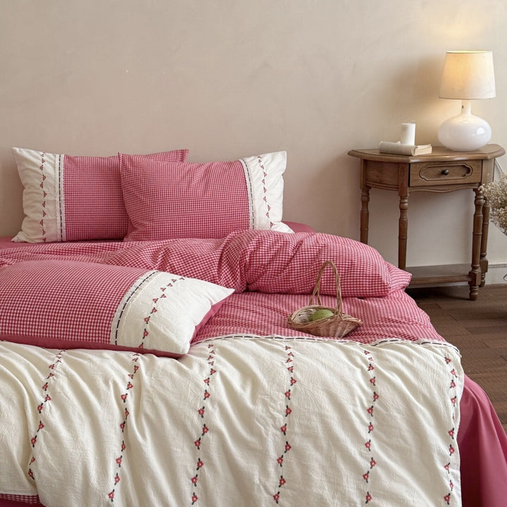 Wild Rose Farmhouse Bedding Set