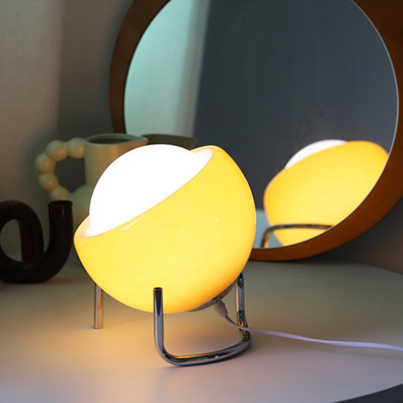 Retro Bauhaus Stye Table Lamp