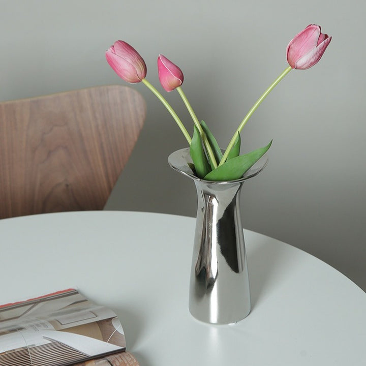 Petal Edge Vase