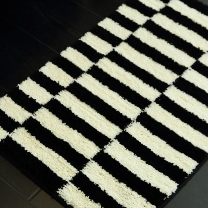 Vintage Checker Fluffy Rug