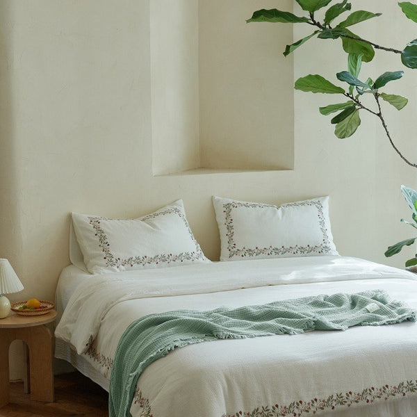 Floral Frame Bedding Set