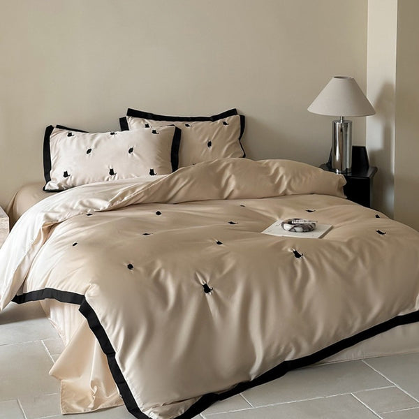 Black Line Bedding Set - Kitty