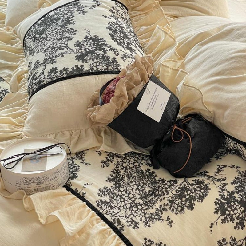 Black Forest Ruffle Bedding Set