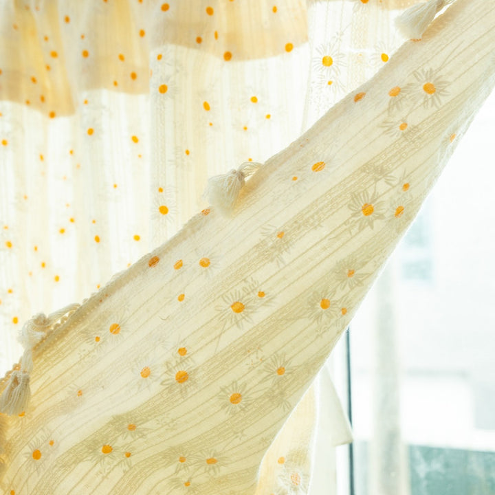 Daisyland Tassel Curtain