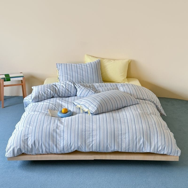 Leisurely Holiday Haven Bedding Set