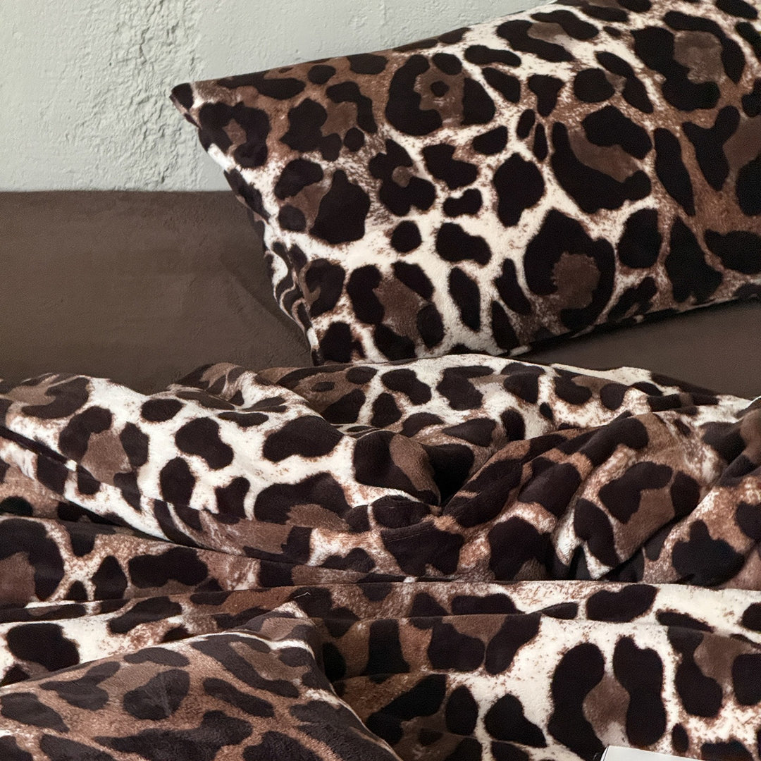Wild Comfort Bedding Set