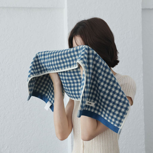 Minimalist Checkered Towel