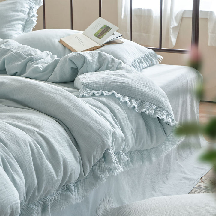 Cloud Tassel Bedding Set