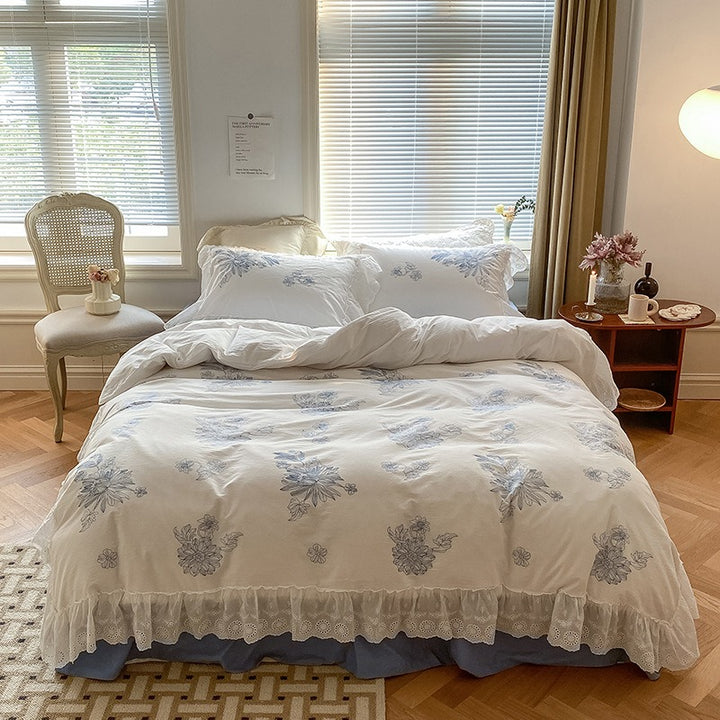 Bloom & Lace Bedding Set