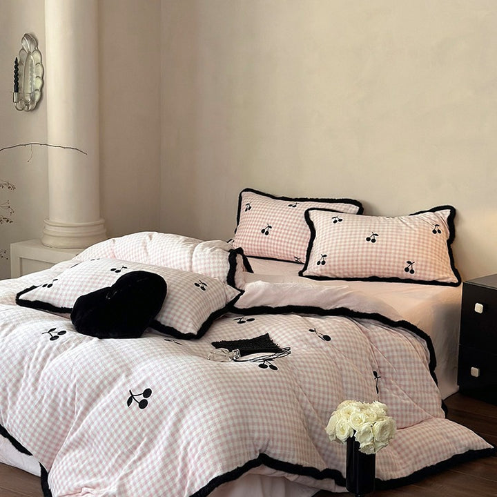 Warm Cherry Checkerboard Bedding Set