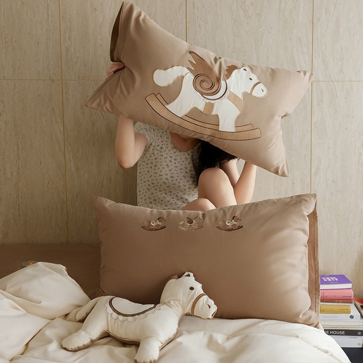 Hobbyhorse & Bow Bedding Set