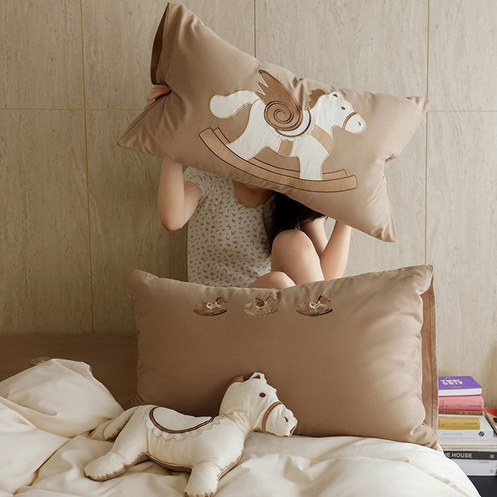 Hobbyhorse & Bow Bedding Set