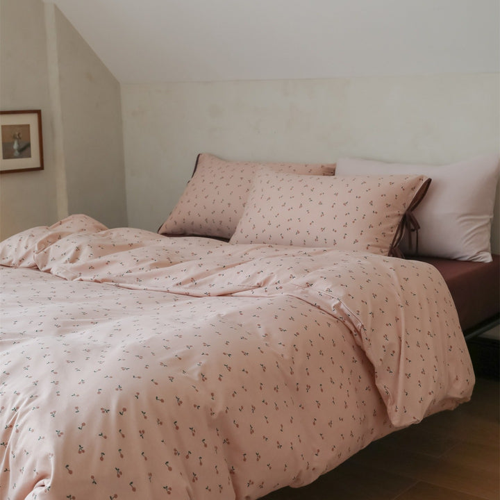 Cherry Ribbon Bedding Set