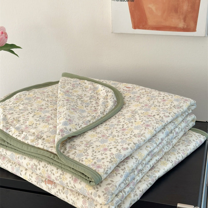 Sheep Land Summer Quilted Blanket
