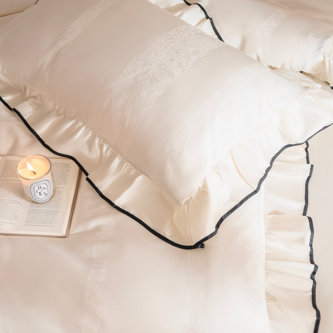 Royal Scalloped Bedding Set