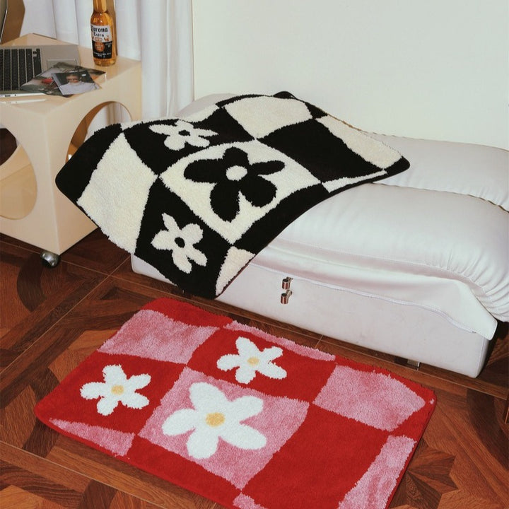 Checkerboard Daisy Bath Mat