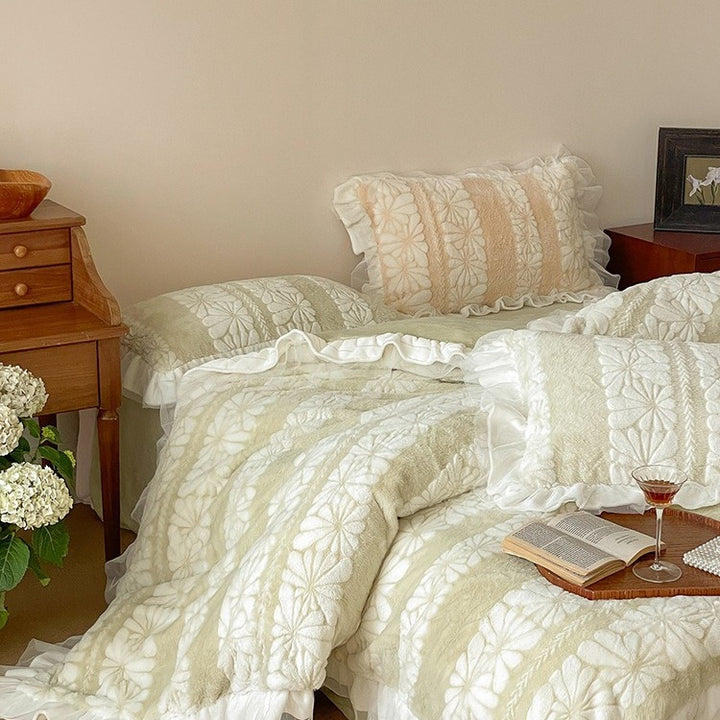 Miss Daisy Bedding Set