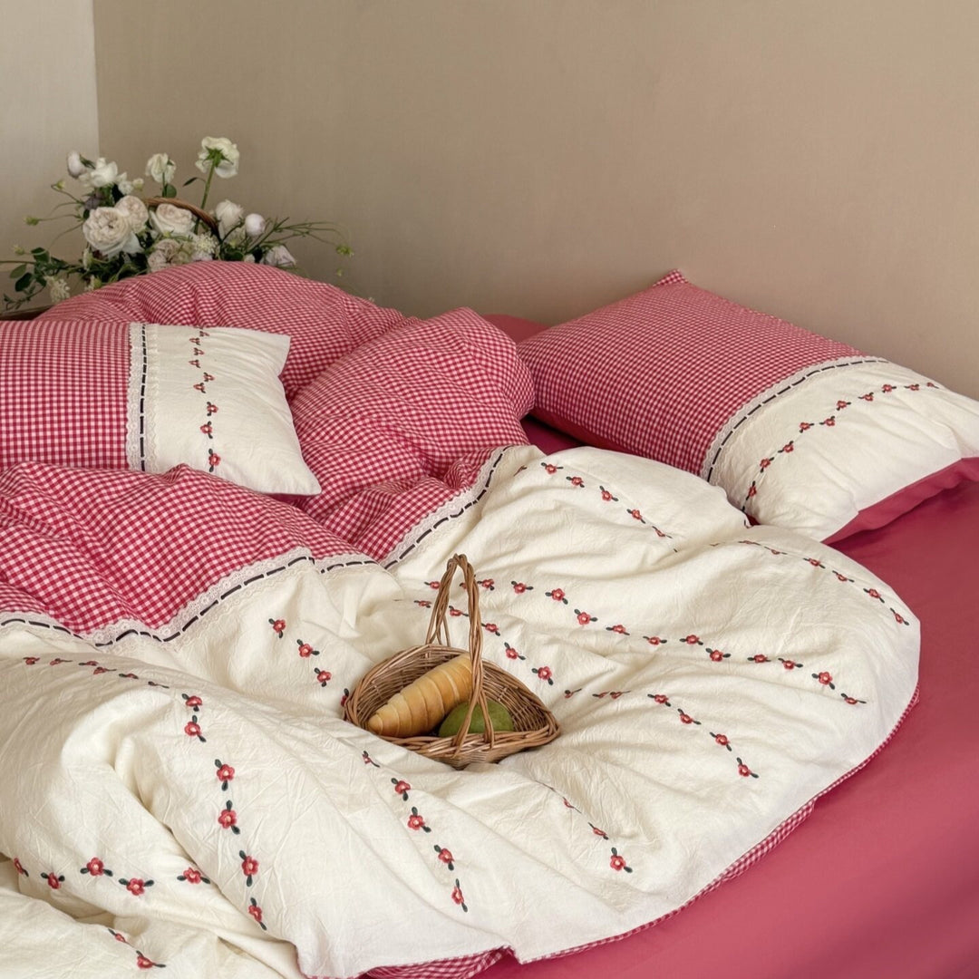 Wild Rose Farmhouse Bedding Set