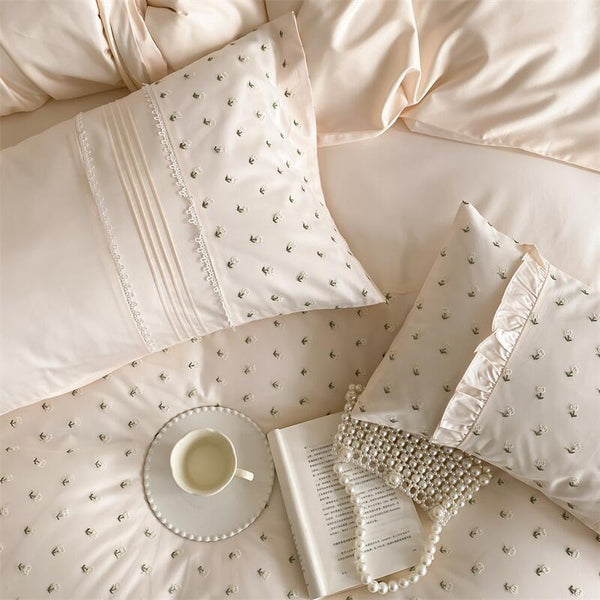 Bloom Whisper Bedding Set