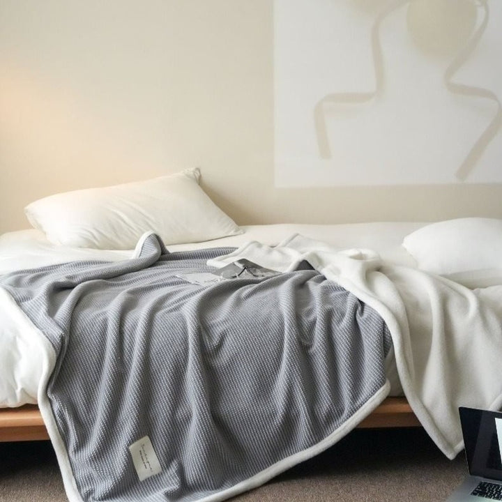 Macaron Bubble Throw