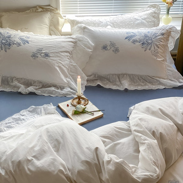 Bloom & Lace Bedding Set