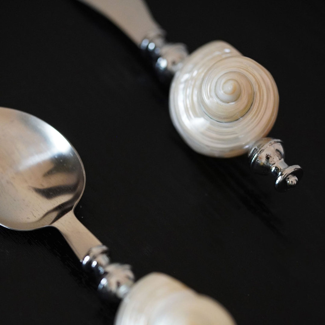 Moonlit White Conch Cutlery Collection
