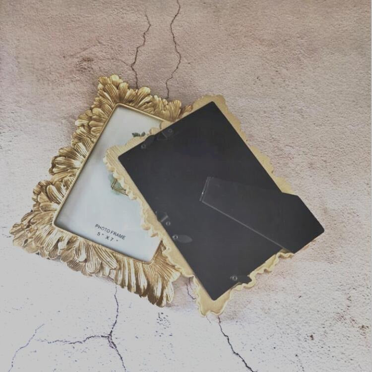 Gold Scroll Photo Frame Set