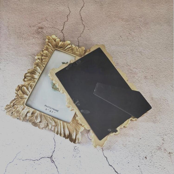 Gold Scroll Photo Frame Set