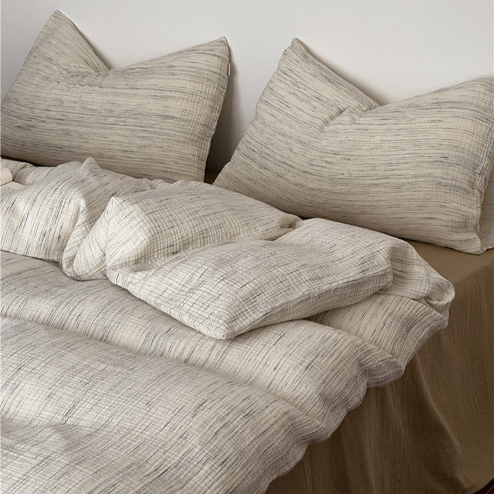 Minimal Sketch Stripe Bedding Set