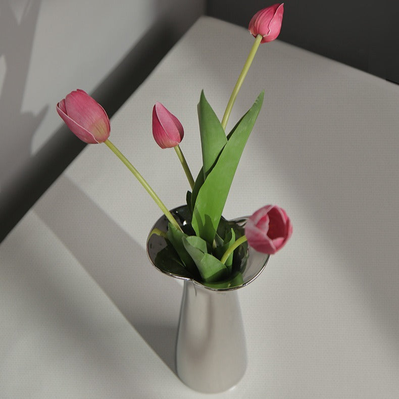Petal Edge Vase
