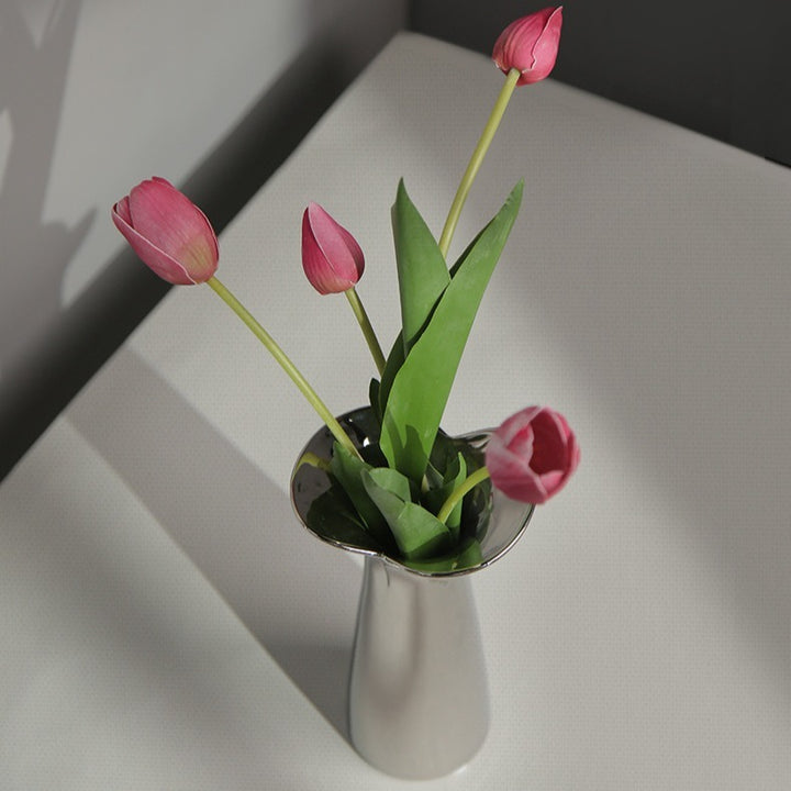 Petal Edge Vase