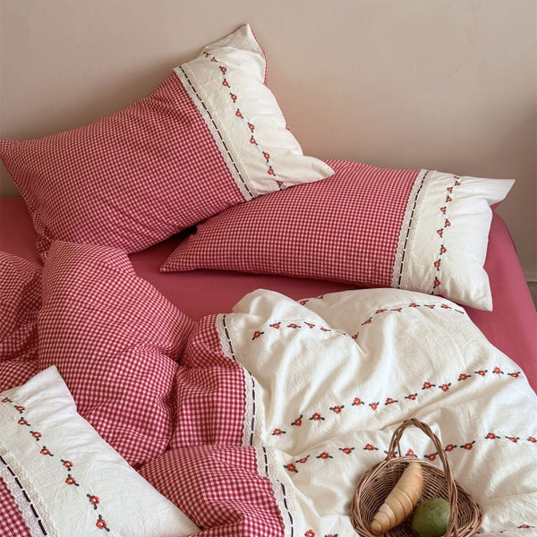Wild Rose Farmhouse Bedding Set
