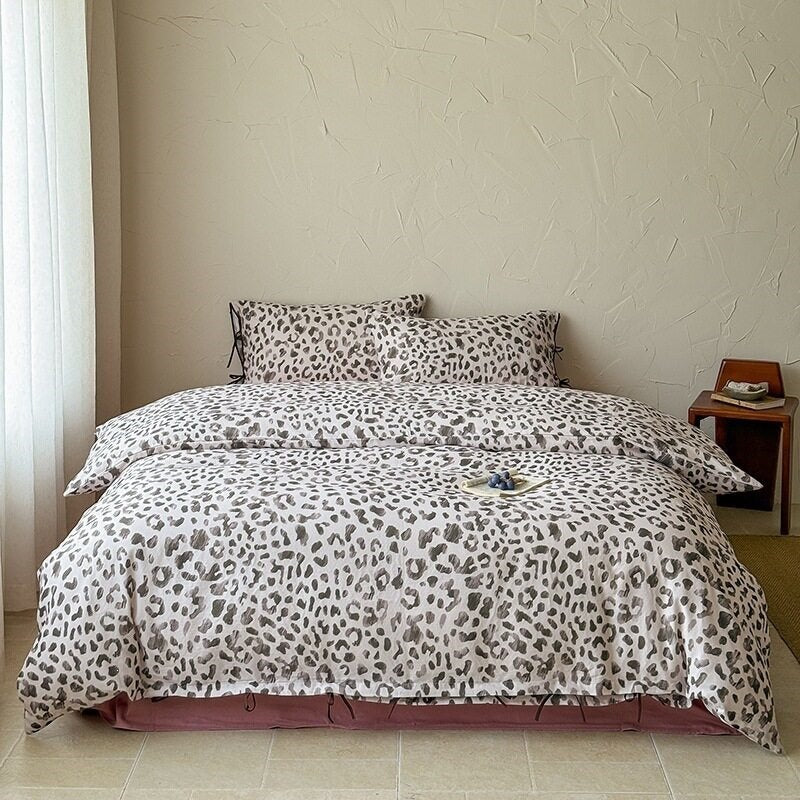 Tie-Knot Leopard Bedding Set
