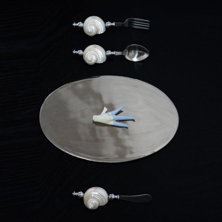Moonlit White Conch Cutlery Collection