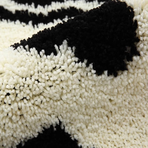 Retro Heart Scalloped Rug