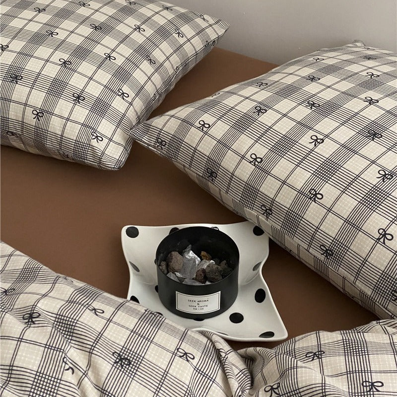 Vintage Line Bow Bedding Set