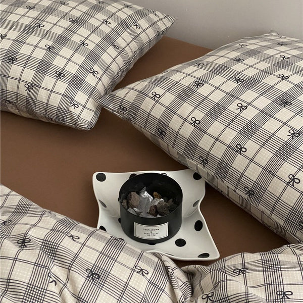 Vintage Line Bow Bedding Set