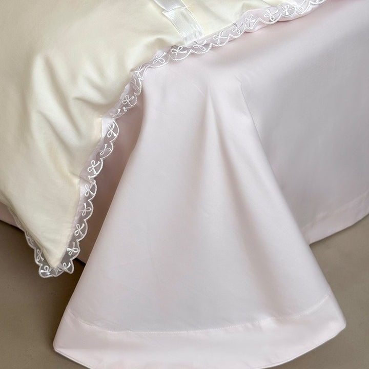 Girl Crush Bedding Set