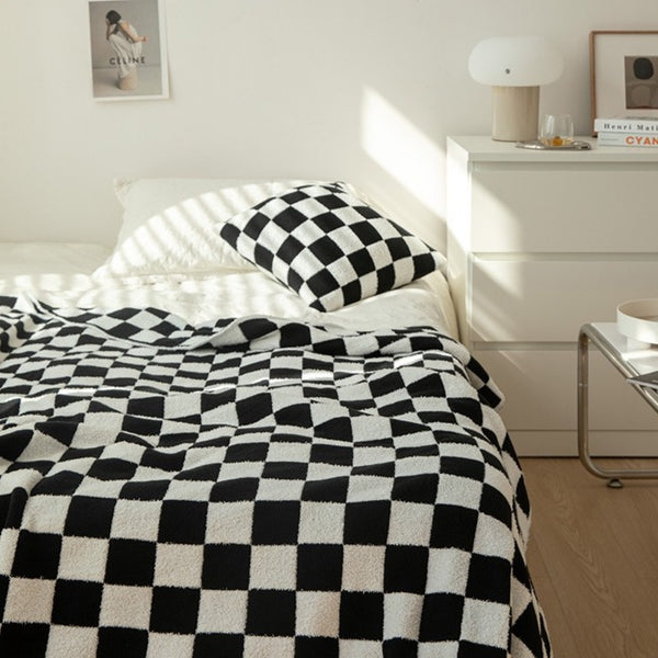 Checker Tumble Throw
