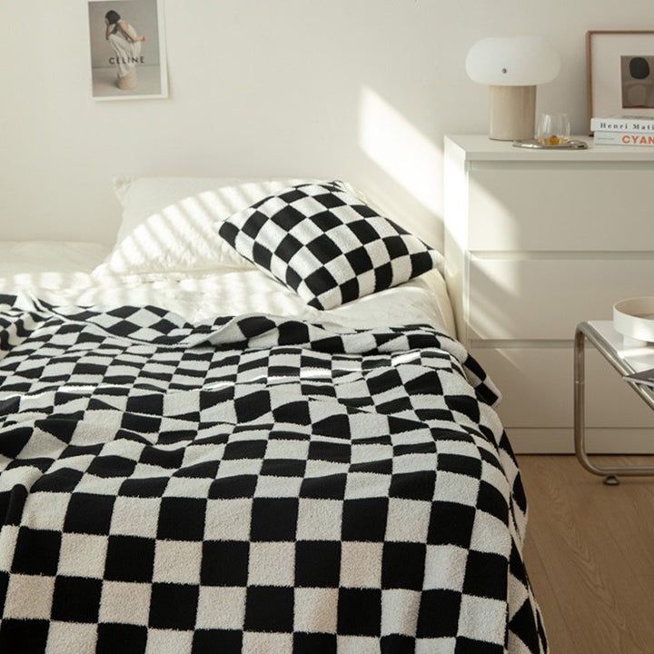 Checker Tumble Throw